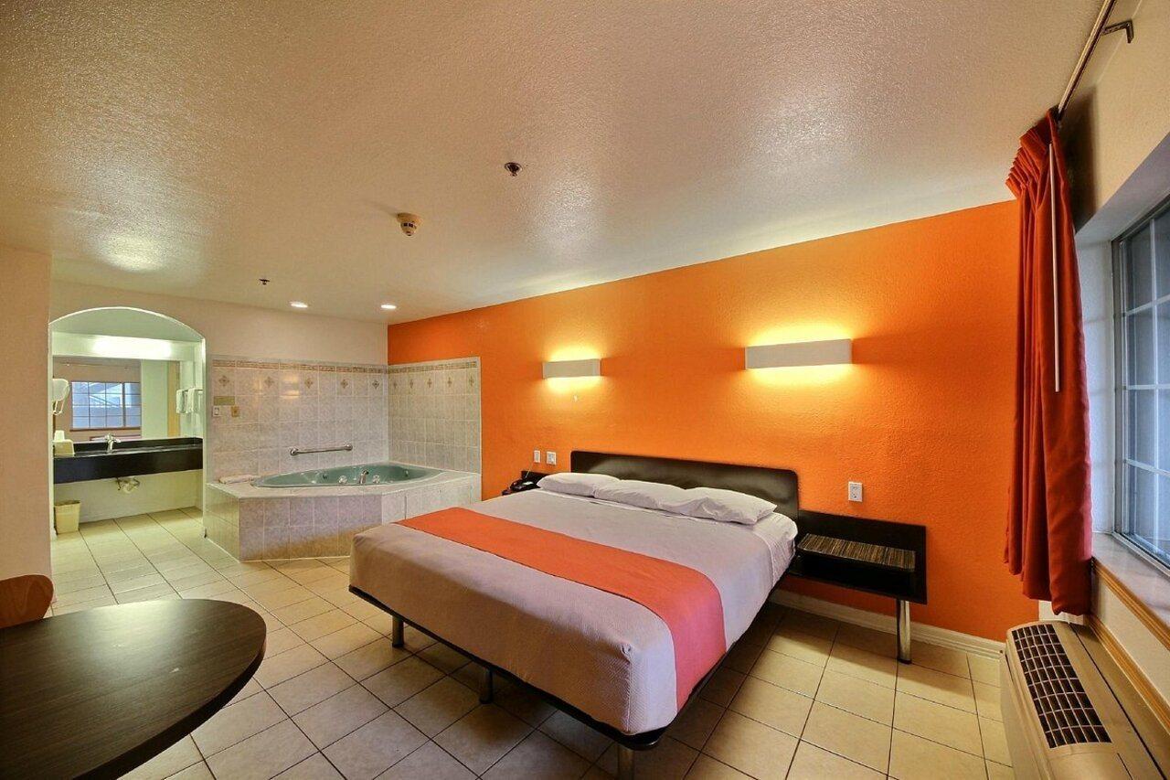 Motel 6-Edinburg, Tx Εξωτερικό φωτογραφία