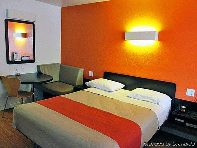 Motel 6-Edinburg, Tx Εξωτερικό φωτογραφία