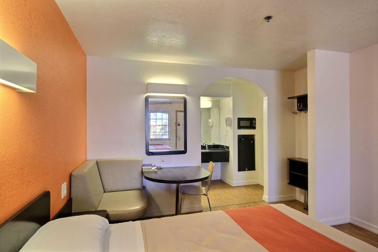 Motel 6-Edinburg, Tx Εξωτερικό φωτογραφία