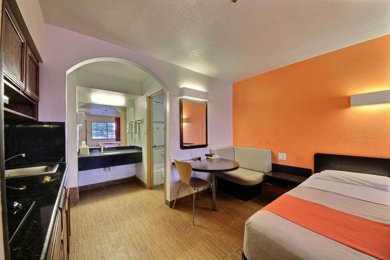 Motel 6-Edinburg, Tx Εξωτερικό φωτογραφία